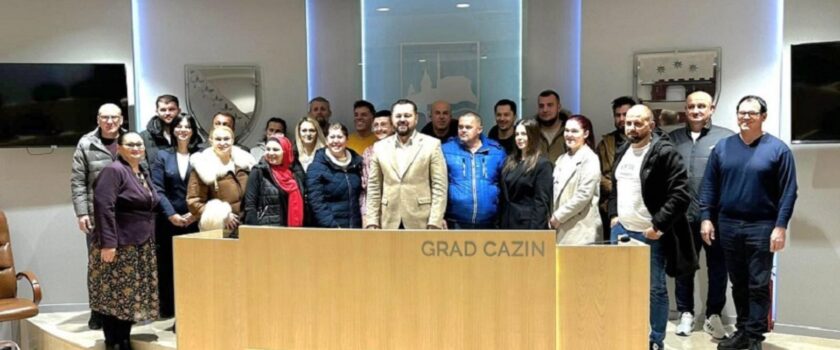 U Cazinu potpisan 21 ugovor za osnivanje malih biznisa